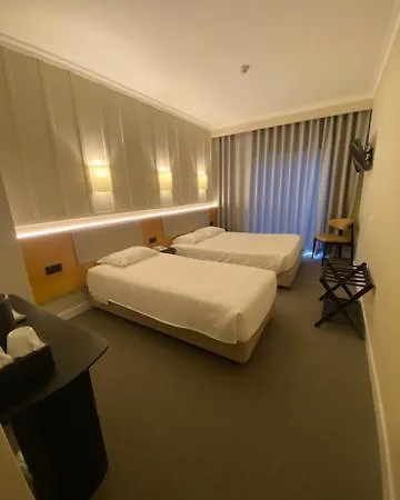 Cova Da Iria 3*