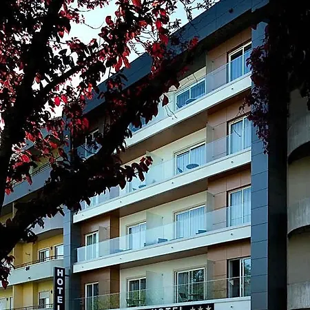 فندق Cova Da Iria 3*