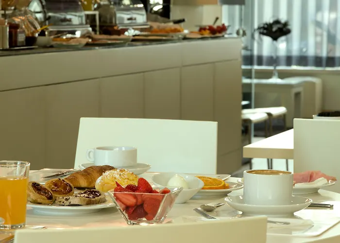 Hotel Cova Da Iria 3*