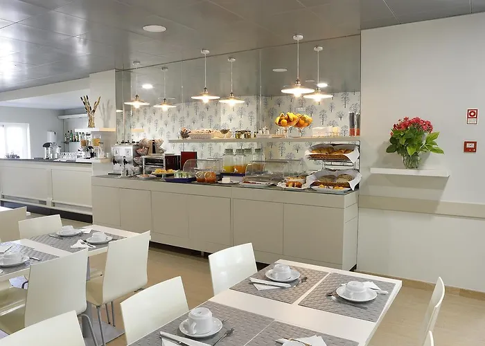 ホテル Cova Da Iria 3*