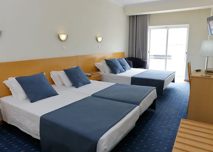 Hotel Cova Da Iria 3*