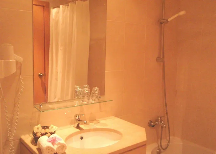 Cova Da Iria ホテル 3*